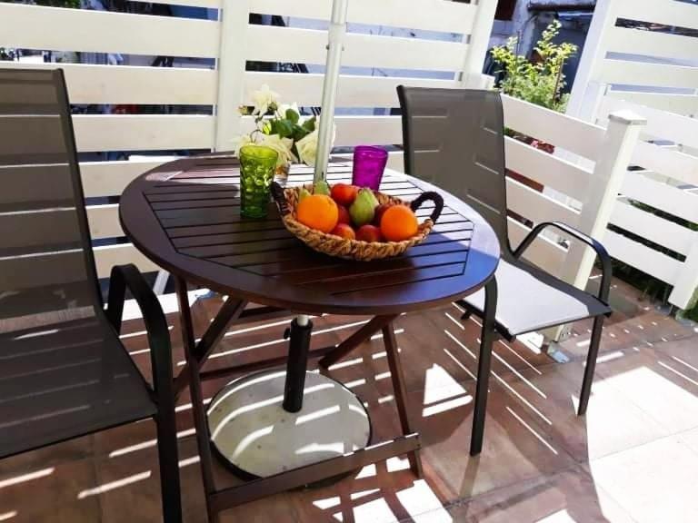 Granny'S Home Roussopoulio المظهر الخارجي الصورة