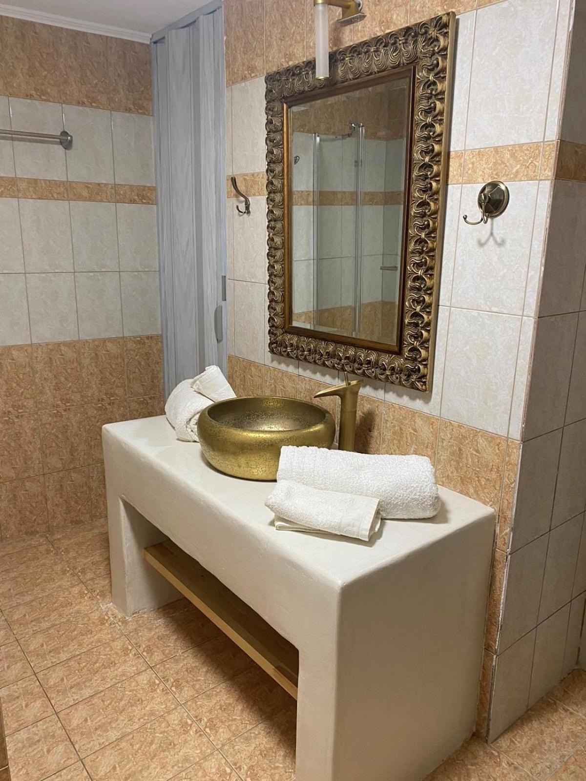 Granny'S Home Roussopoulio المظهر الخارجي الصورة